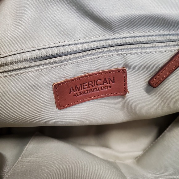 Capsule - Picture 4 of 11